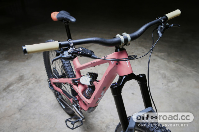 Frame yt capra hot sale